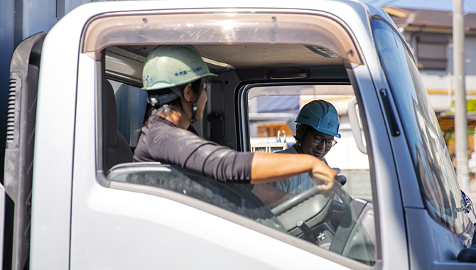 自動車免許は必要ですか?