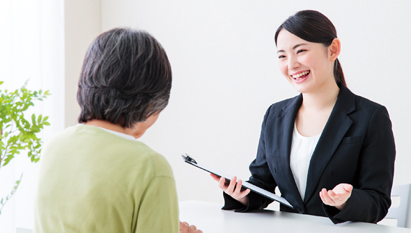 工務店様などと打合せ。最近はリフォームの相談も多いです。